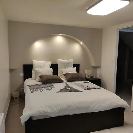 Deux Pieces Calme Sur Jardin Apartment Valenton Exterior photo